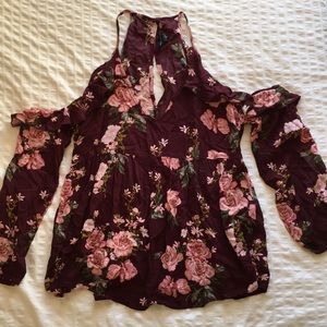 American Eagle floral top